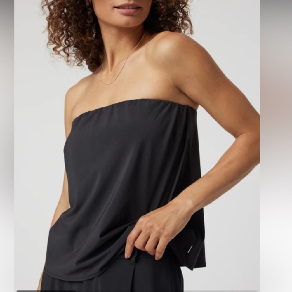 Vuori villa tube top. Black. Size small.